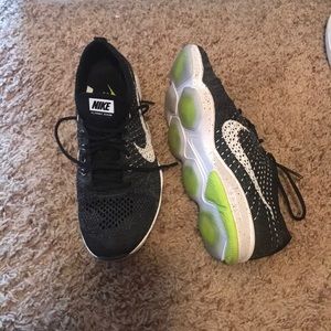NIKE FLYKNIT ZOOM